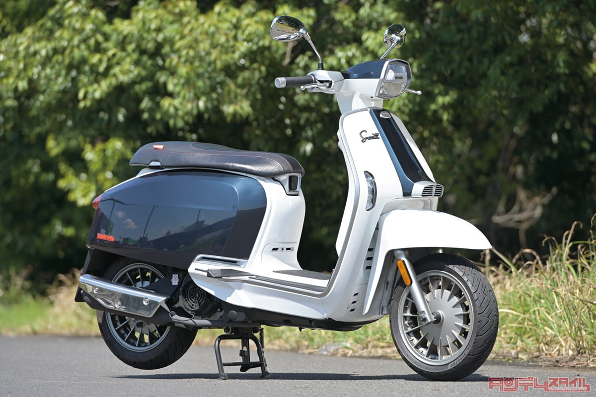 LAMBRETTA V125SPECIAL サイド