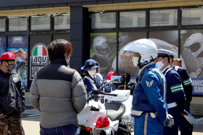 湾岸署×三田署 バイクの“交通安全啓発イベントinライコランド東雲”