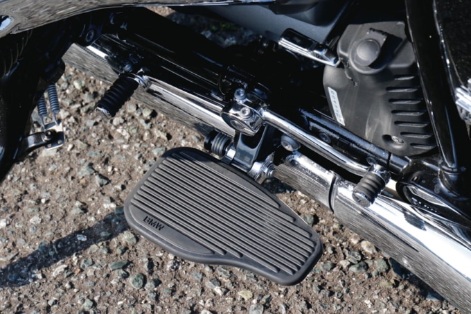 BMW R18 CLASSIC FIRST EDITION フットボード&シーソーペダル
