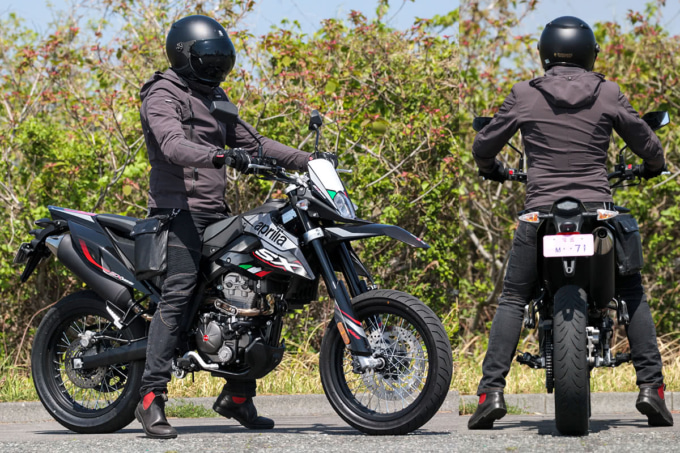 APRILIA SX125の足つき&乗車ポジション