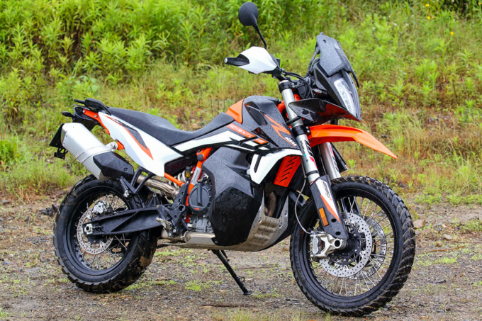 890 ADVENTURE R(2021年モデル)右サイドビュー