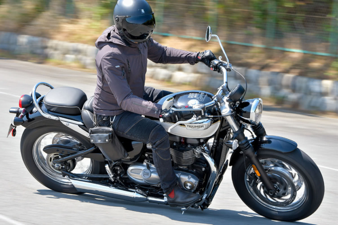 TRIUMPH BONNEVILLE SPEEDMASTER(2021年モデル)走行