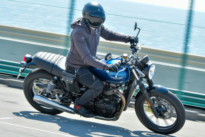 TRIUMPH STREET TWIN(2021年モデル)走行
