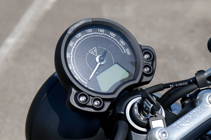 TRIUMPH STREET TWIN(2021年モデル)メーター
