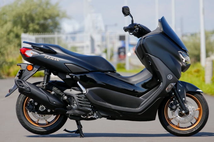 YAMAHA NMAX(2021年モデル)右サイドビュー