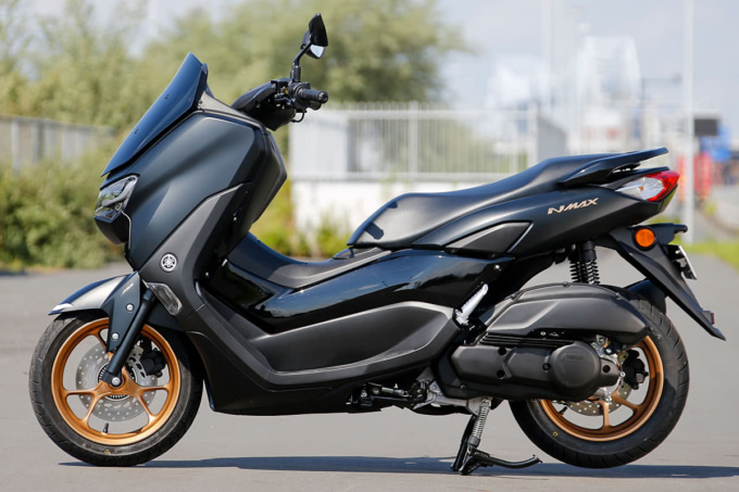 YAMAHA NMAX(2021年モデル)左サイドビュー
