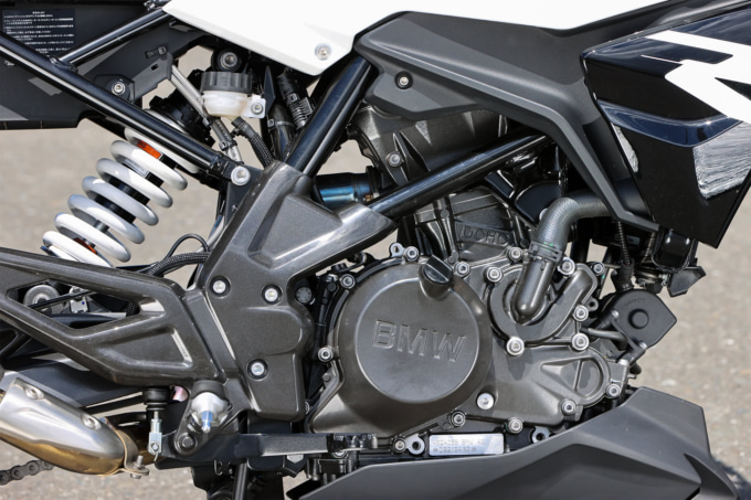 BMW G310R(2021年モデル)エンジン