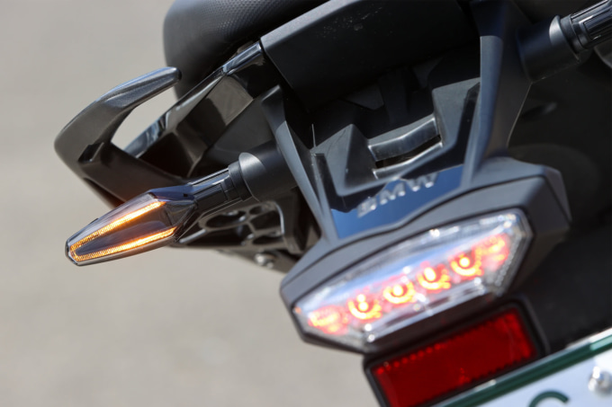 BMW G310R(2021年モデル)テールまわり