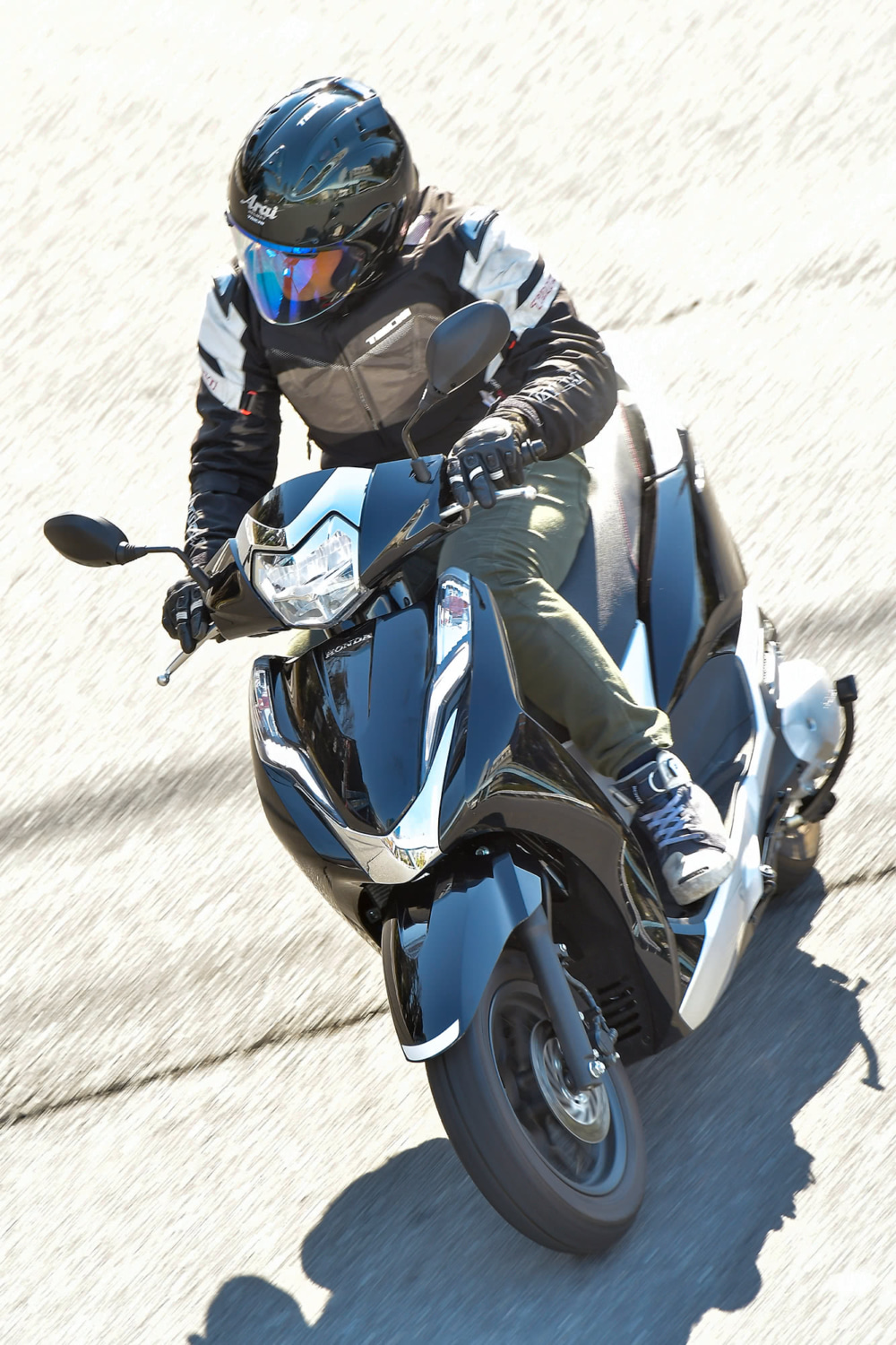 HONDA LEAD125 走行
