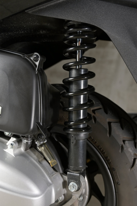 HONDA LEAD125 リヤショック