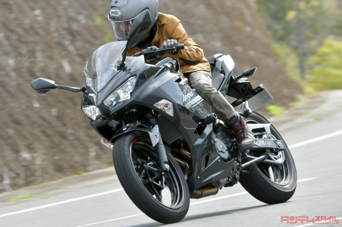 Kawasaki Ninja250(2021年モデル)走行