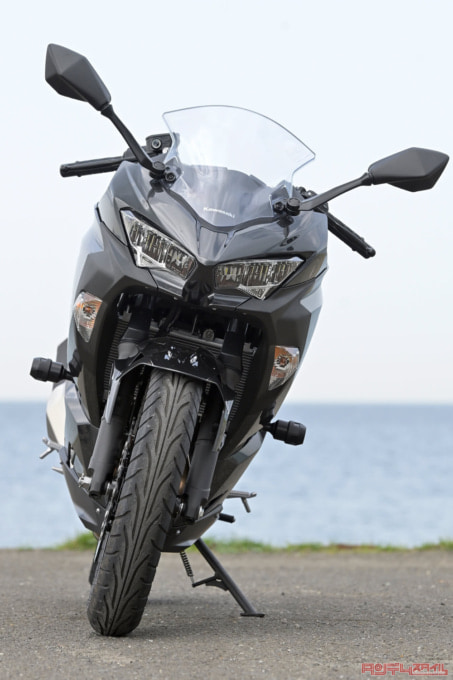 Kawasaki Ninja250(2021年モデル)フロントビュー