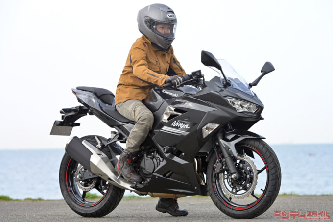Kawasaki Ninja250(2021年モデル)乗車姿勢