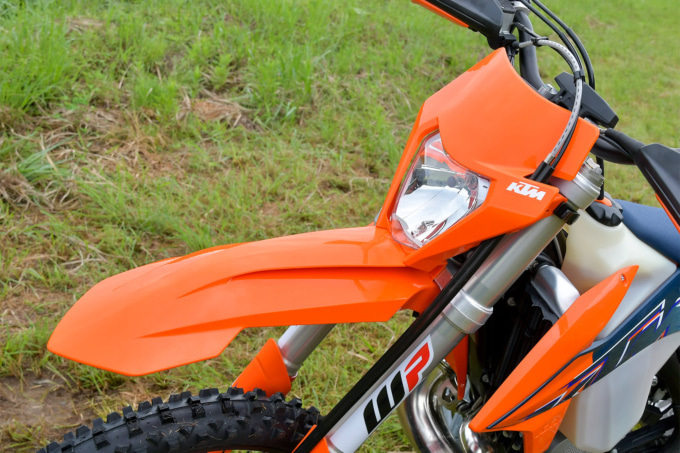 KTM 150EXC TPI(2022年モデル)ヘッドライト