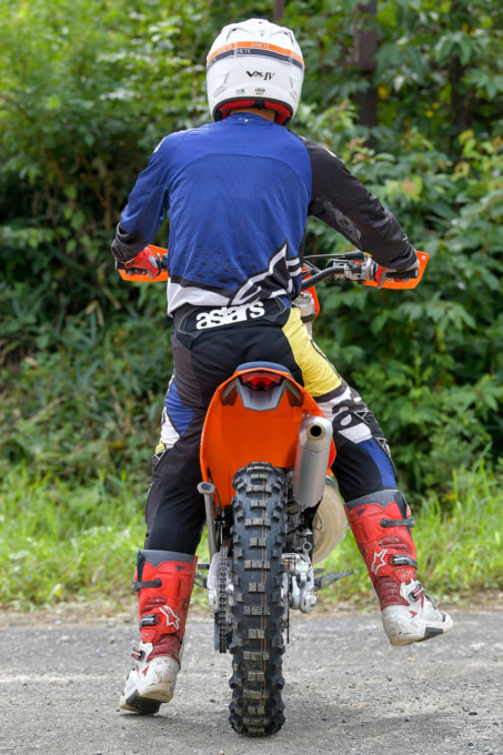 KTM 150EXC TPI(2022年モデル)足つき