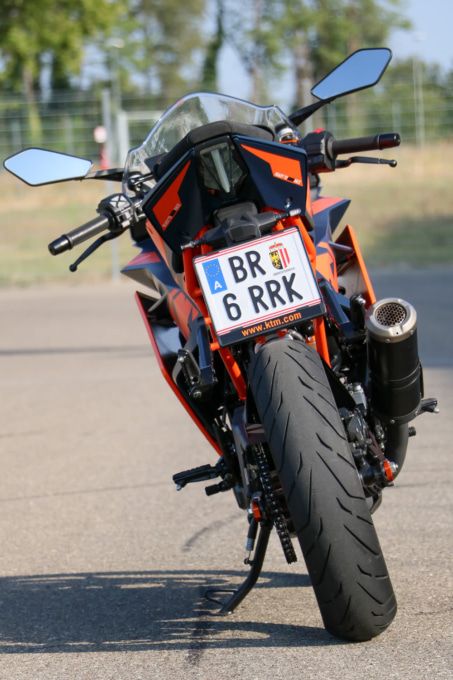 KTM RC390(2022年モデル)リヤビュー