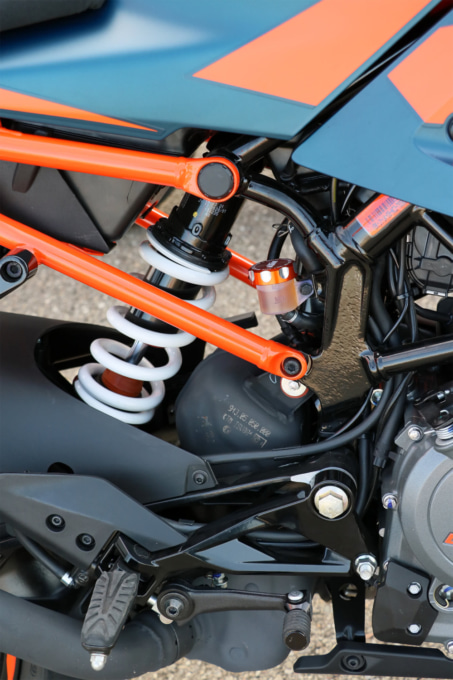 KTM RC390(2022年モデル)リヤショック