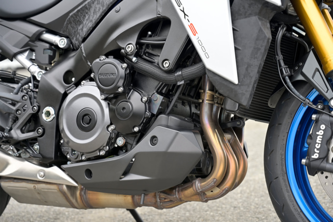 SUZUKI GSX-S1000(2021年モデル)エンジン