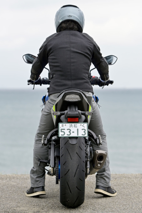 SUZUKI GSX-S1000(2021年モデル)足つき
