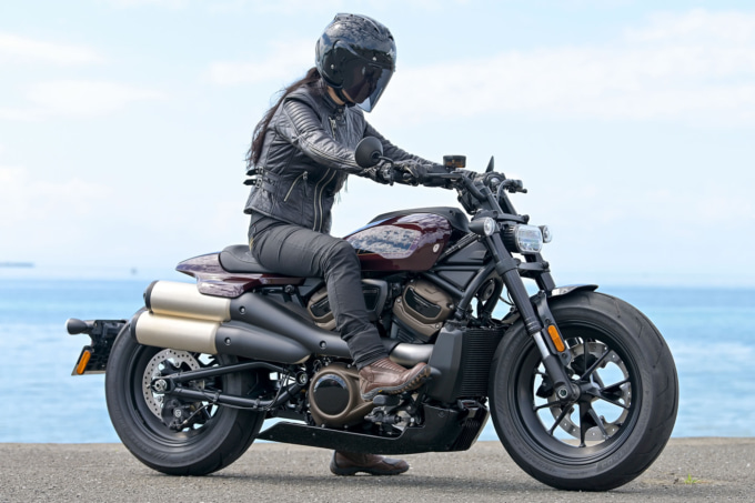ハーレーダビッドソン スポーツスターS(2021年モデル)乗車姿勢