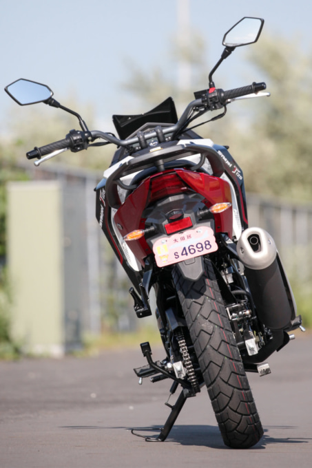 SYM NH T125(2021年モデル)リヤビュー