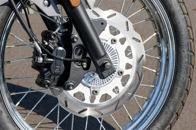 SYM NH T125(2021年モデル)フロントブレーキ