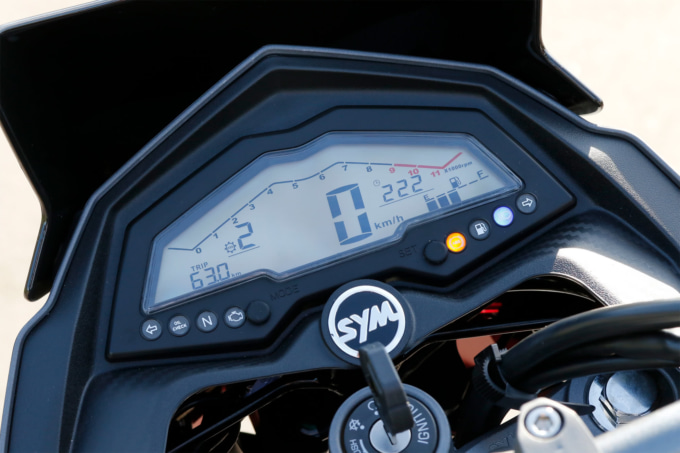SYM NH T125(2021年モデル)液晶メーター