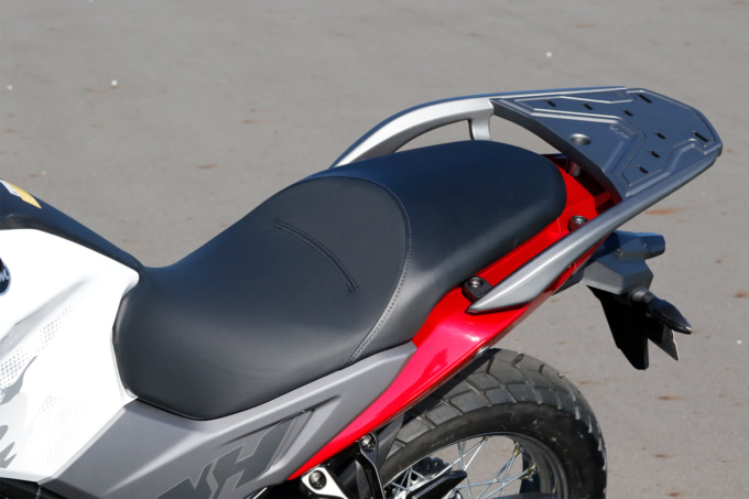 SYM NH T125(2021年モデル)シート