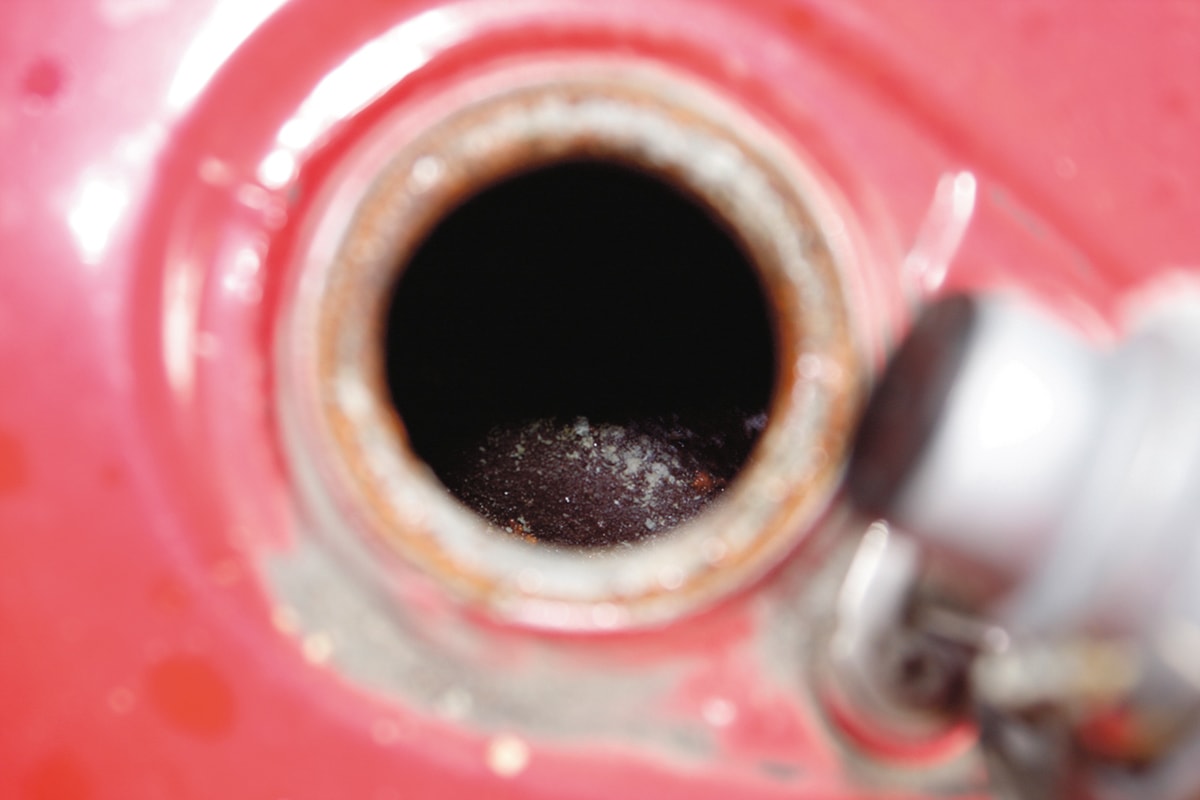エルフのエンジンクリーナー"COMPLETE ENGINE CLEANER"で冬に備えよう
