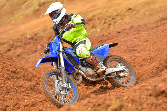 YAMAHA YZ125(2022年モデル)オフロード走行