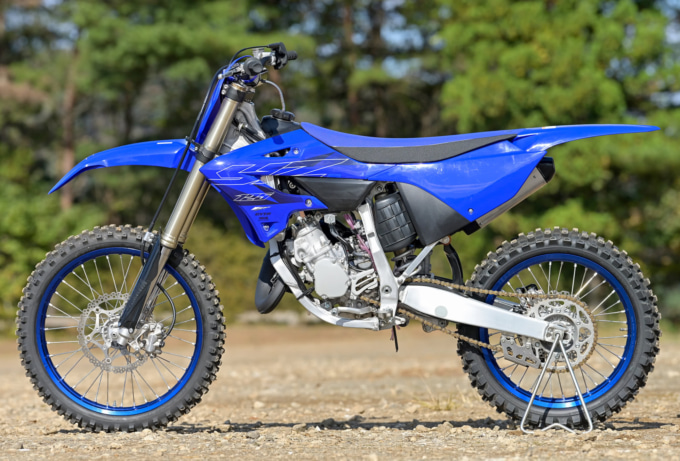 YAMAHA YZ125(2022年モデル)左サイドビュー