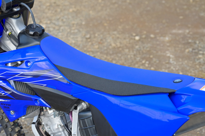 YAMAHA YZ125(2022年モデル)シート