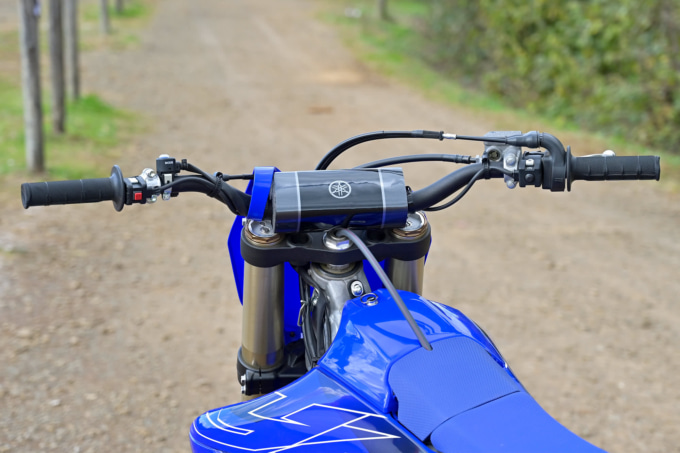 YAMAHA YZ250FX(2022年モデル)ハンドル
