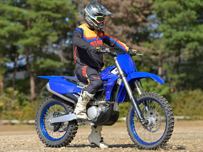 YAMAHA YZ250FX(2022年モデル)乗車姿勢