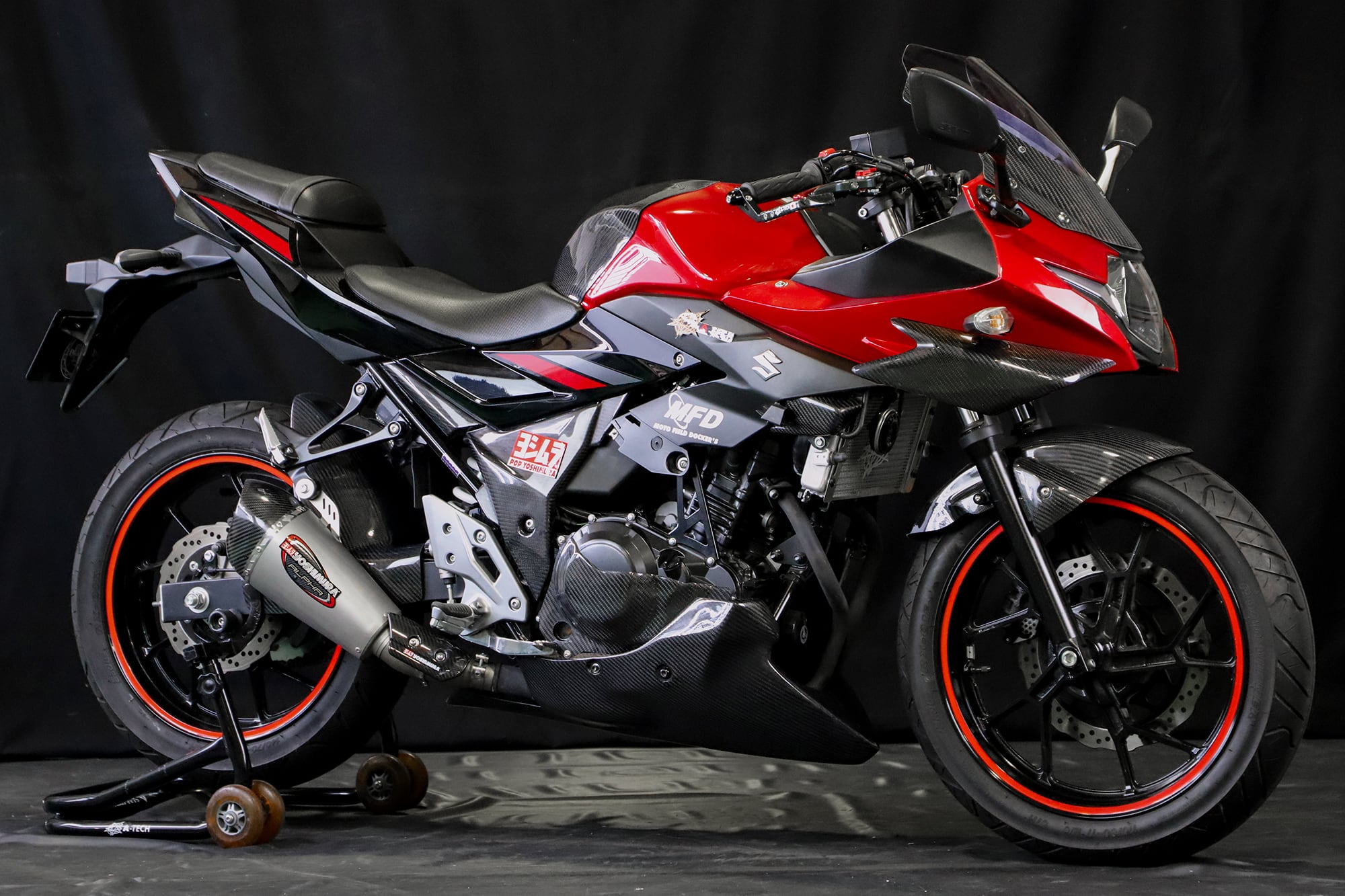 A-TECH(エーテック)CARBON PARTS for GSX250R 装着車