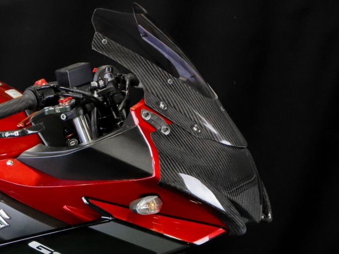 A-TECH(エーテック)GSX250R用 カーボンヘッドライトカバー&カーボントリムスクリーン