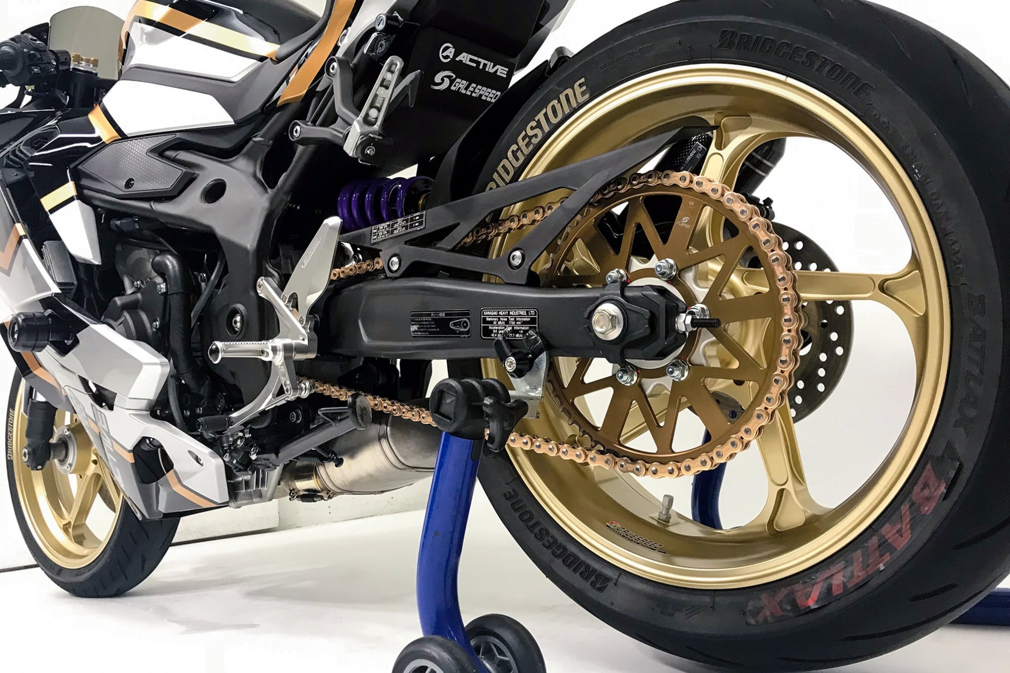 EKチェーン(江沼チヱン)520LMX 装着車両