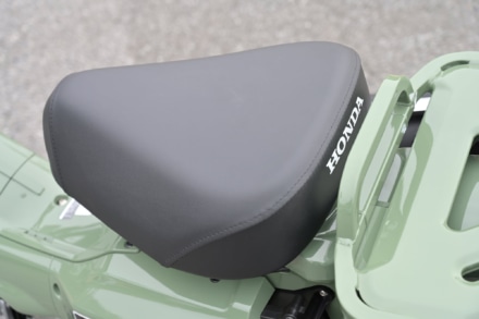 ホンダ CT125・ハンターカブ(2022年モデル)シート
