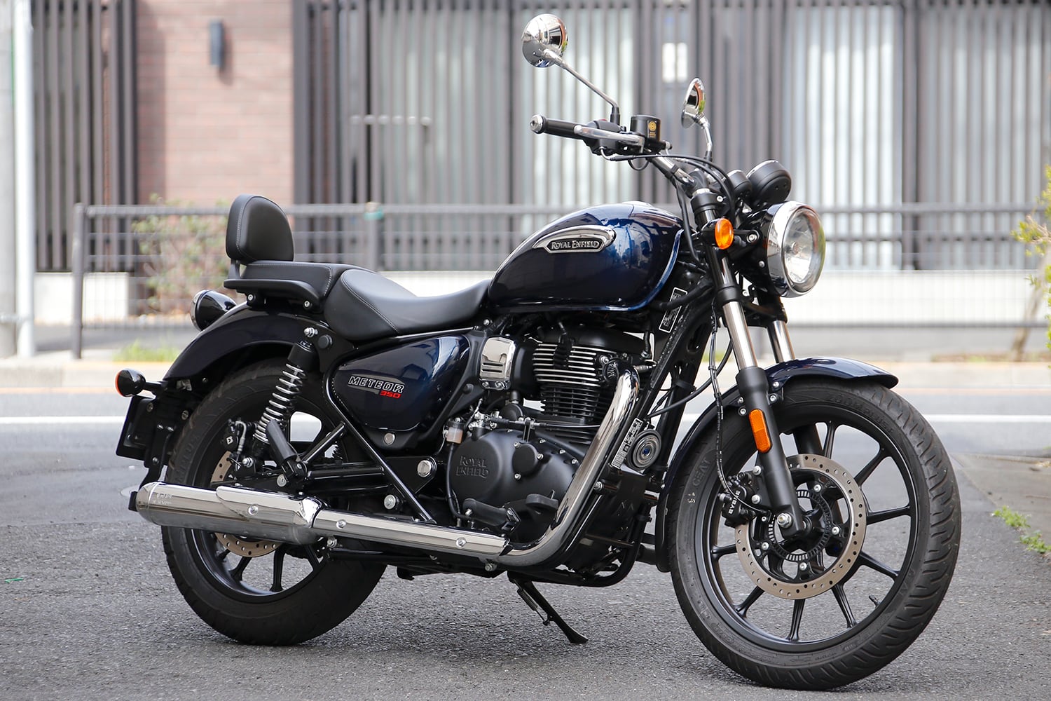 ROYAL ENFIELD METEOR 350 サイドビュー