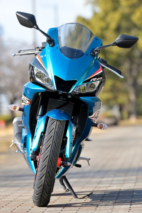 ヤマハ YZF-R25(2022年モデル)フロントビュー