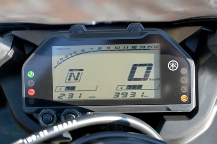 ヤマハ YZF-R25(2022年モデル)メーター