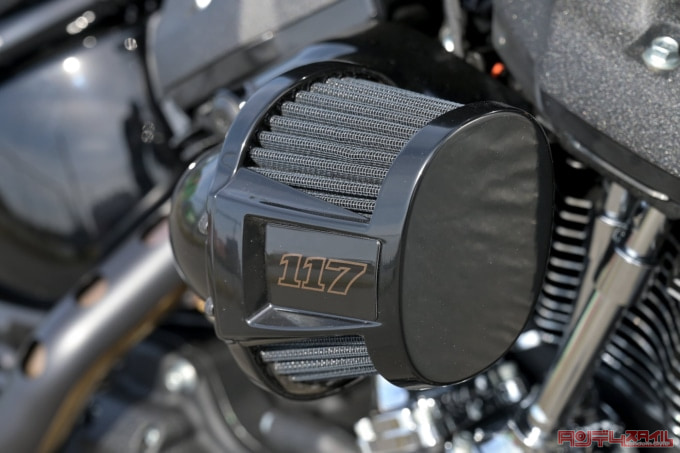 HARLEY-DAVIDSON LOW RIDER S(2022年モデル)エアクリーナー