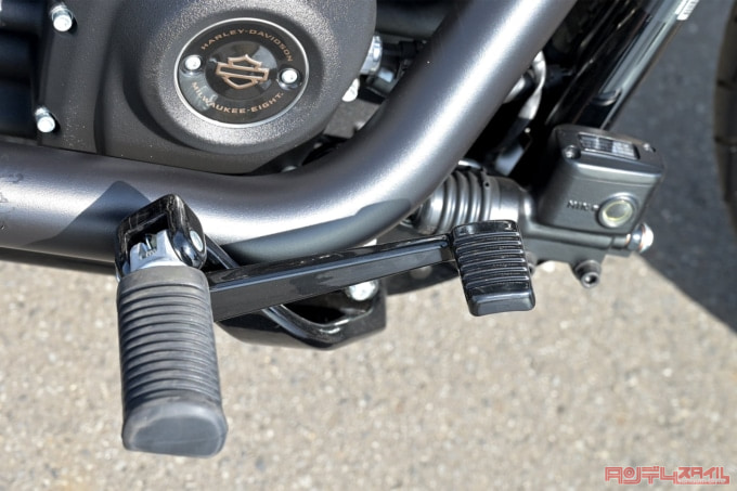 HARLEY-DAVIDSON LOW RIDER S(2022年モデル)ステップ