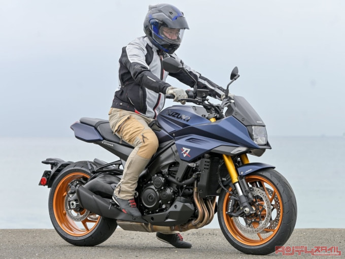 SUZUKI KATANA(2022年モデル/8BL-EK1AA)乗車姿勢