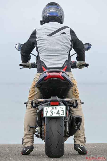 SUZUKI KATANA(2022年モデル/8BL-EK1AA)足つき