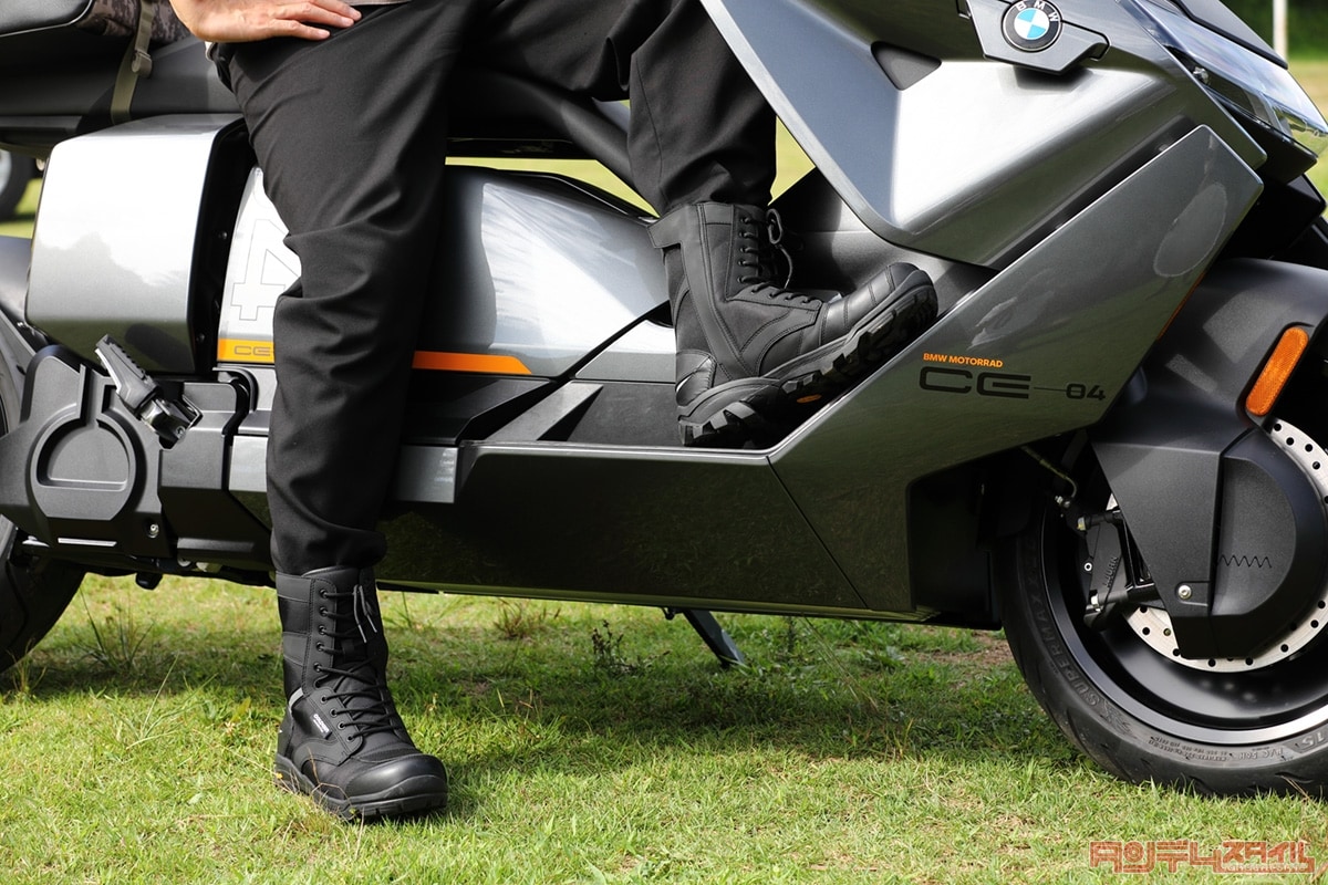 “GOLDWIN MOTORCYCLE G VECTOR GMW X-OVER SERIES”・使用シーンイメージ
