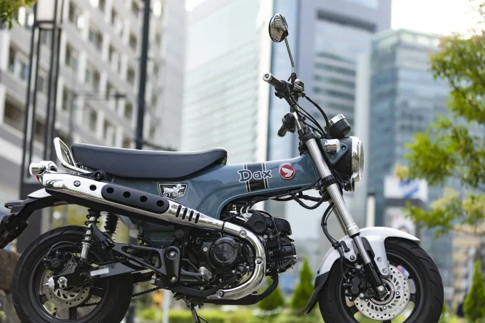 ダックス125が『原付二種バイクのメリット』の塊! いちばん安い2500円のプランで試してみて欲しいこと【次はどれ乗る?レンタルバイク相性診断/Dax125(2022)】