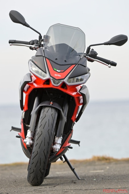 APRILIA TUONO660(2022年モデル)フロントビュー