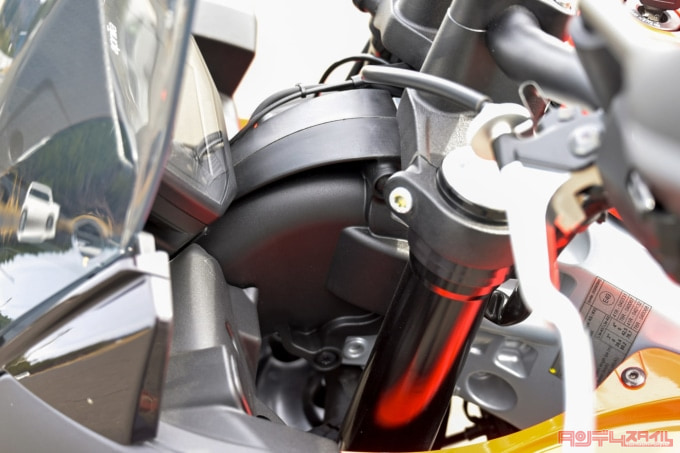 APRILIA TUONO660(2022年モデル)アルミダイキャストツインチューブフレームのネック部分
