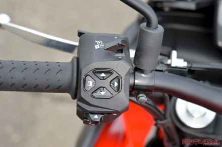 APRILIA TUONO660(2022年モデル)左ハンドル
